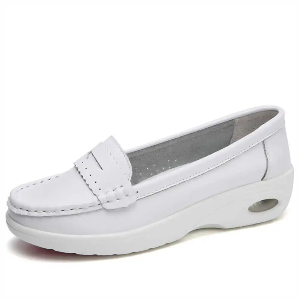Thick Sole Slipon White Traine - Men'S Fashion Over 40 ulasan dan harga